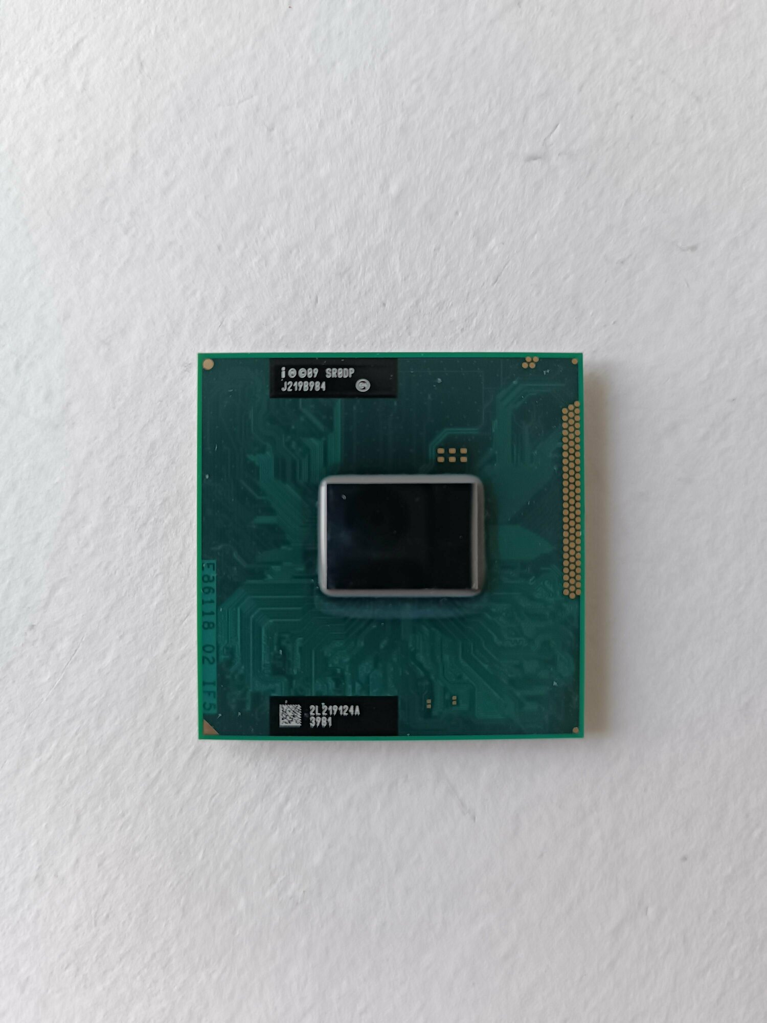 Intel Core i3-2370M SR0DP 2.4ГГц/3M Sandy Bridge 2 ядра 4 потока PPGA988 процессор для ноутбука
