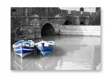 Картина на холсте | Diva Kartina | Город. Голубые лодки на реке | 100X70 см | Интерьерный постер