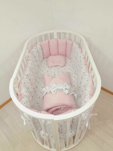 Изображение товара Комплект бортиков в кроватку из 8 предметов для новорожденных и малышей Mamdis розовый