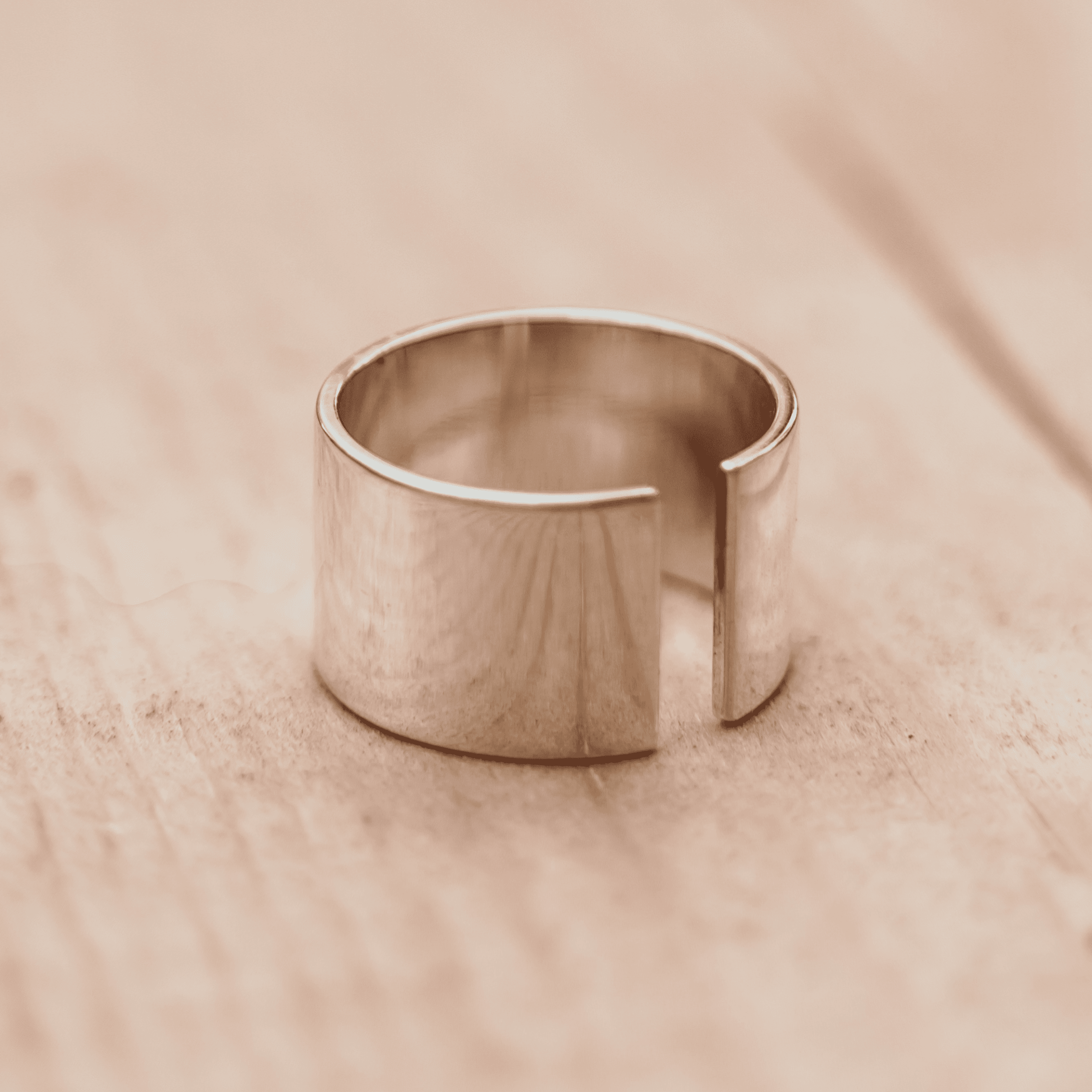Кольцо My Silver Широкое кольцо с прорезью N1, серебро, 925 проба