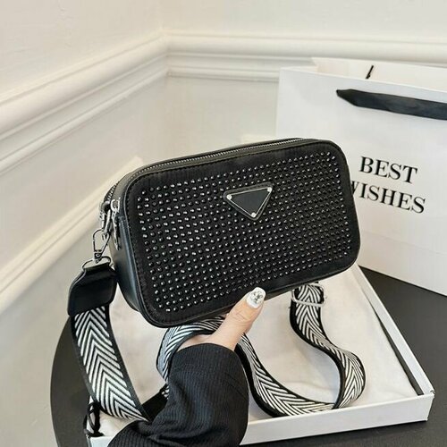 фото Сумка клатч , фактура перфорированная, черный bottoncini