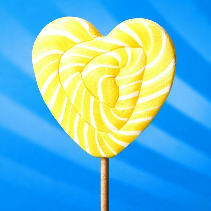 Карамель на палочке 'Лолли сердце двухцветное' 70г жёлтое - фотография № 1