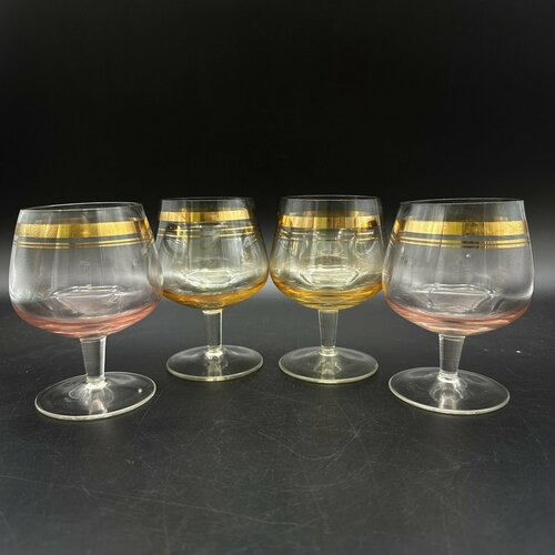 Набор из 4-х бокалов для крепких напитков цветное стекло золочение СССР 1970-1991 гг 2042₽