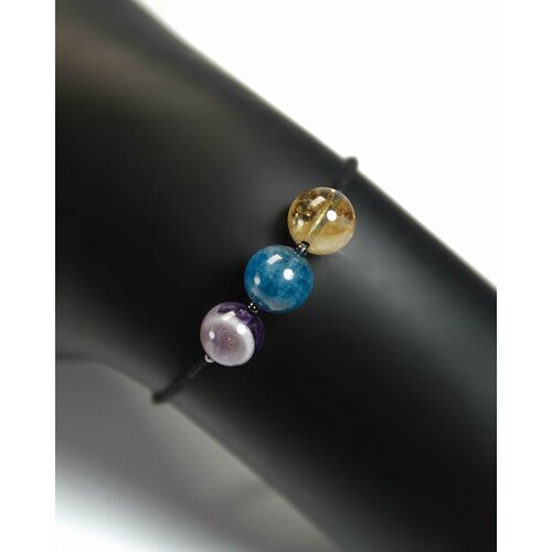 фото Браслет grow up браслет символ везения - натуральные камни цитрин, аметист, апатит, 8 мм - амулет на черном шнурке, аметист, апатит, цитрин, 1 шт., черный