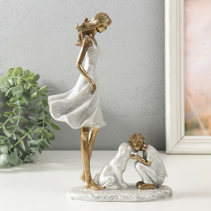 фото Сувенир интерьерный "Мама и сын на прогулке с собакой" 16х7,5х24 см