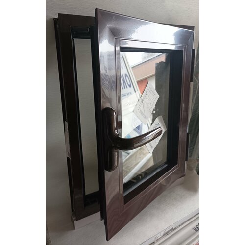 Окно из алюминия ш43в52см с одним стеклом поворотное правое 8889₽