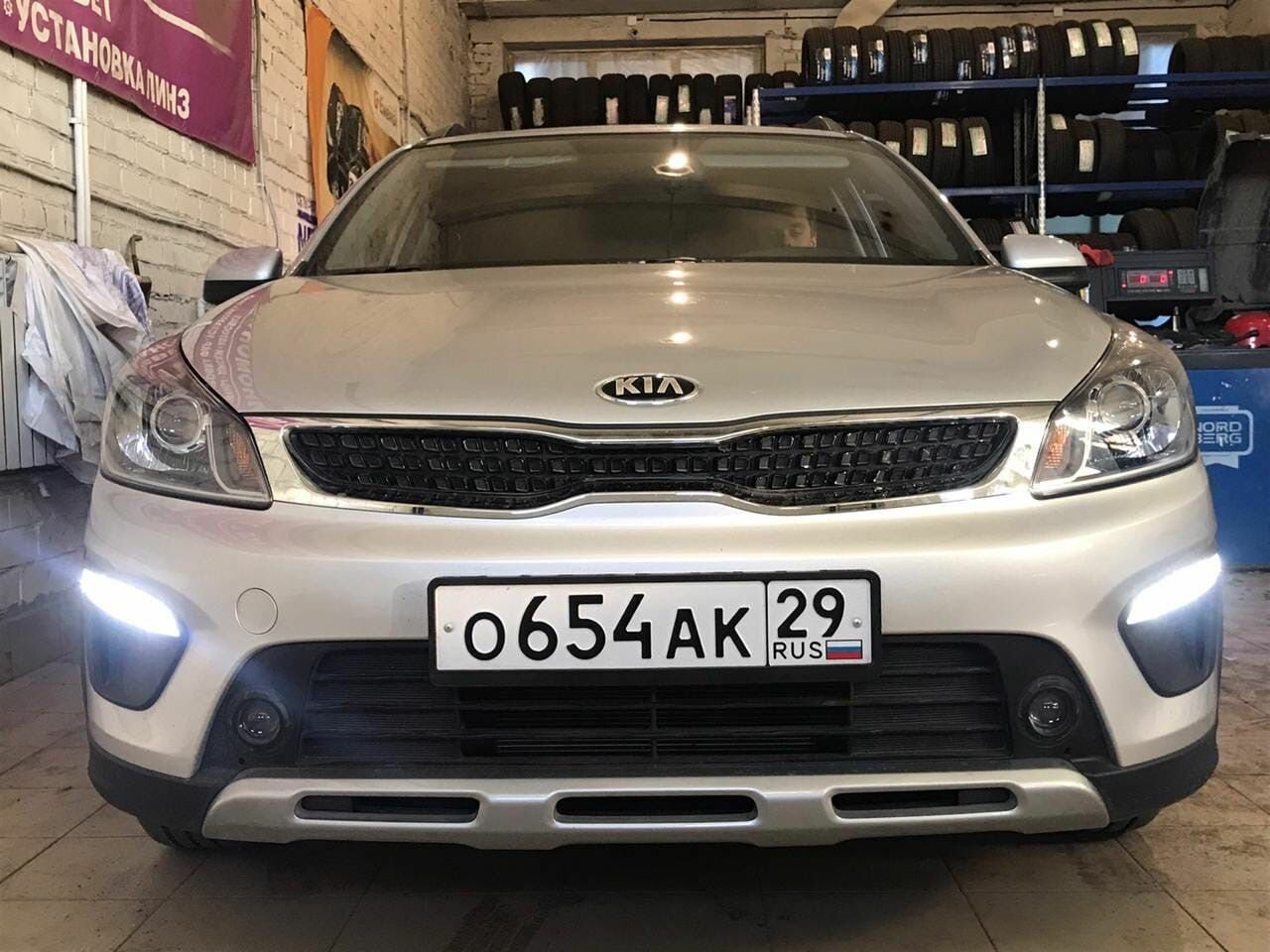 Светодиодные Bi-led модули KIA RIO в рефлектор вместо H4 (комплект) линзы в фары