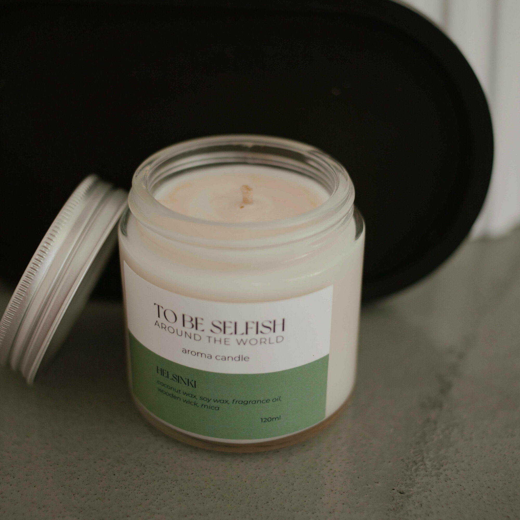 Арома-свеча to be selfish "Helsinki" с ароматом финской сауны, 120 мл — фото 1