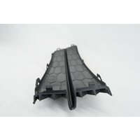 OEM1303L;
 ;
Заглушка противотуманной фары левая Skoda Rapid 2012-2017 ;
OEM;
цена за 1   ...