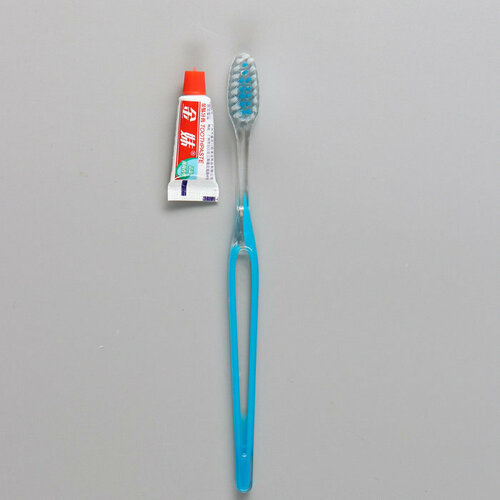 Зубной набор в пакете: зубная щетка 18 см + зубная паста 3 г (комплект из 100 шт) зубной набор зубная щетка 16 см зубная паста 3 г 50 шт