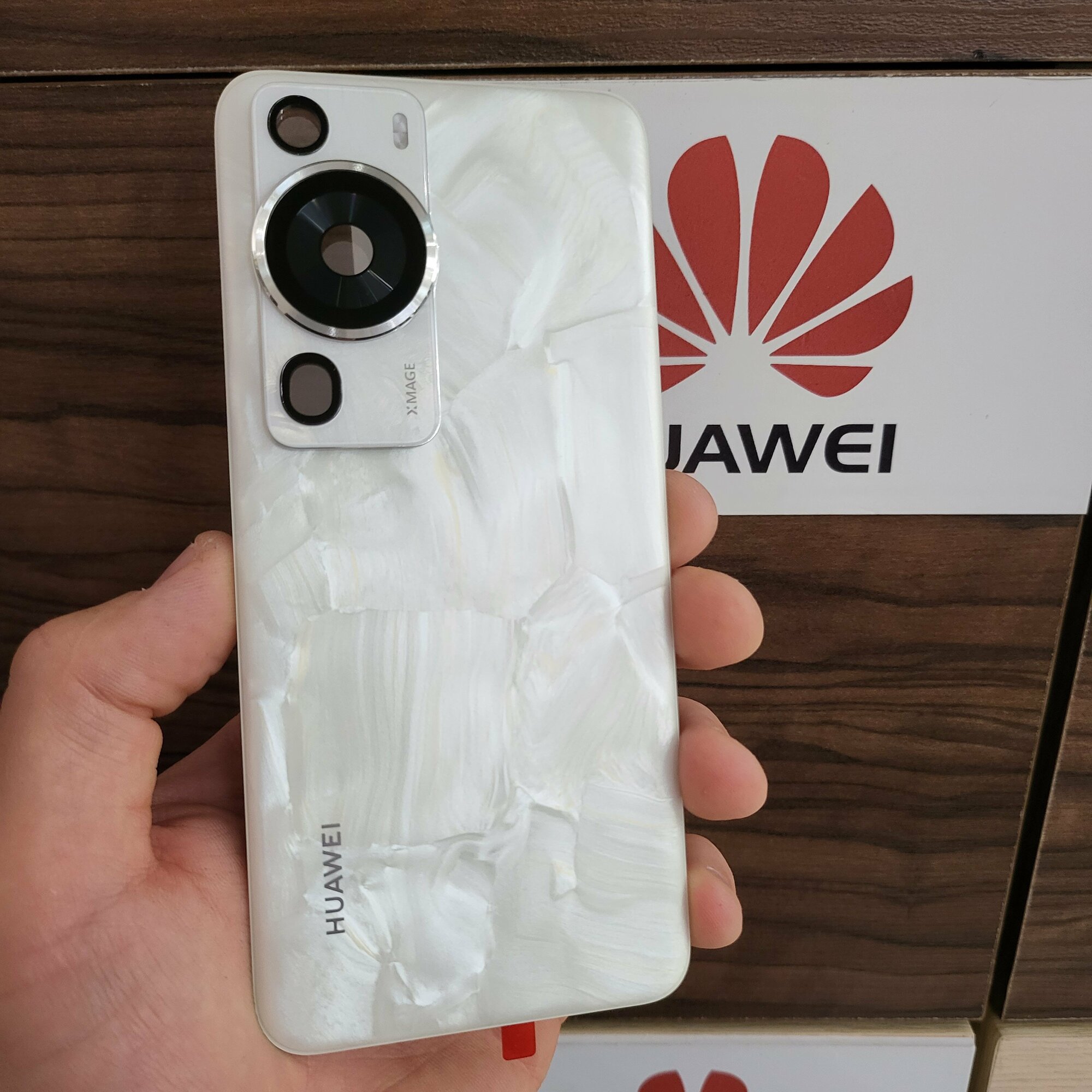 Крышка для Huawei P60 Pro оригинальная (заднее стекло) цвет: белый