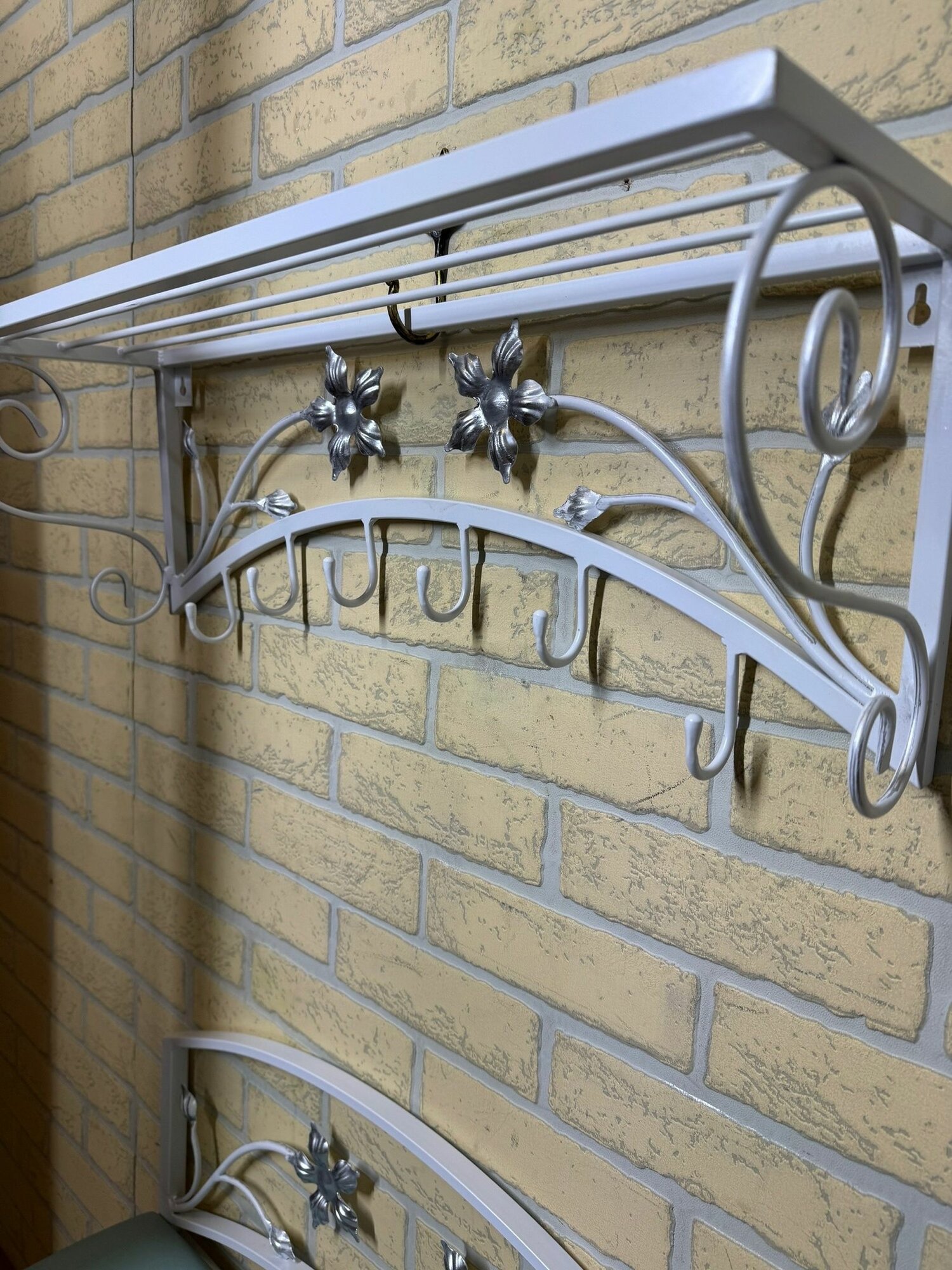 Кованая прихожая, вешалка + банкетка, Студия кованой мебели Нива, цвет белый/голубой — фото 1