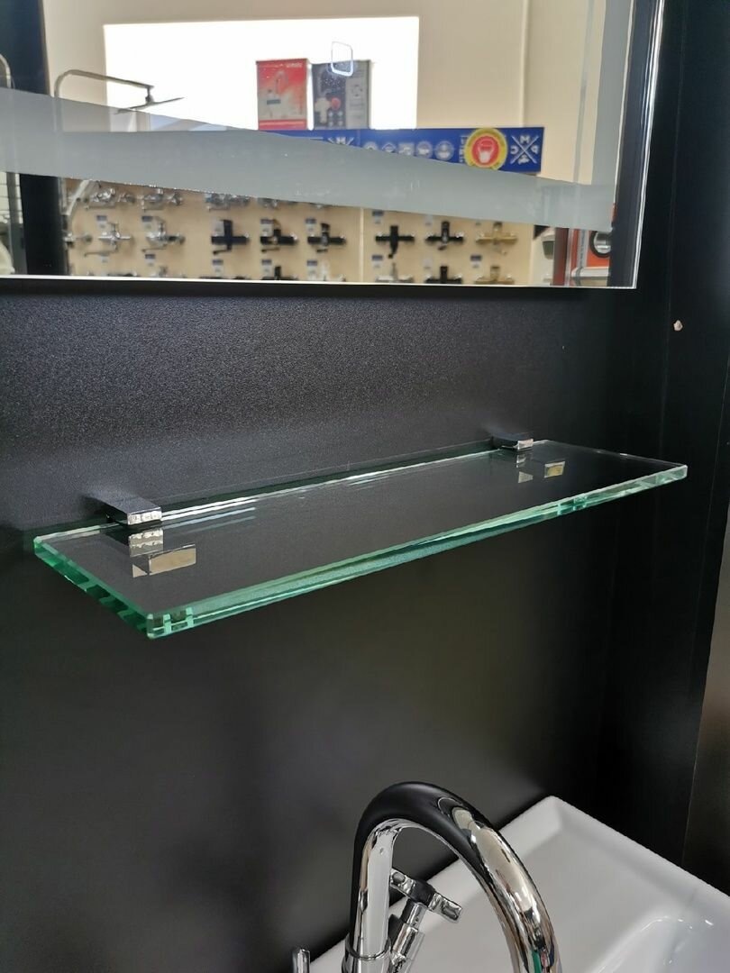 Полка прозрачная с полированной кромкой (стекло 10мм)