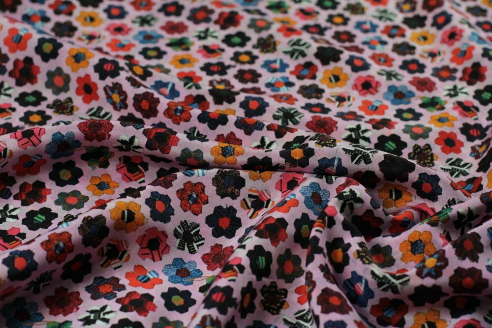 Ткань крепдешин с цветами