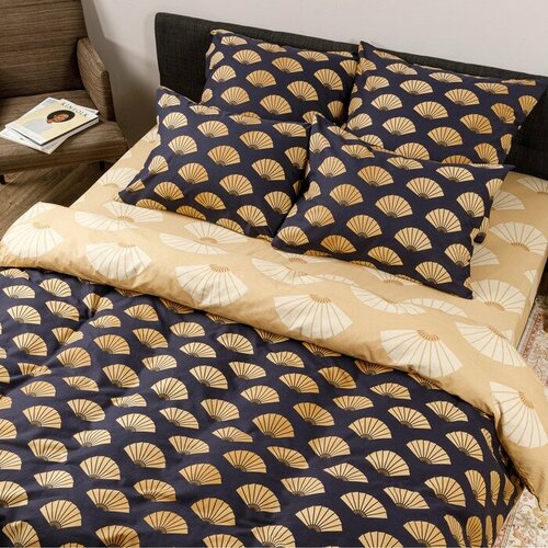 Коричневый