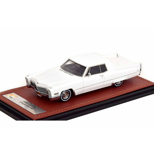 Cadillac coupe de ville 1968 grecian white