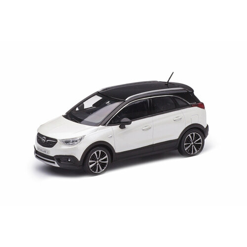 Opel crossland x 2018 белый с черным