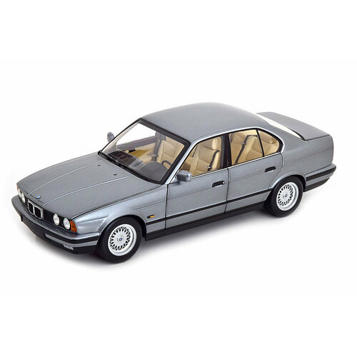 BMW 535I E34 saloon 1988 light grey metallic / бмв 535 серый