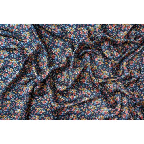 Ткань вискоза для шитья темно-синяя с мелкими цветочками