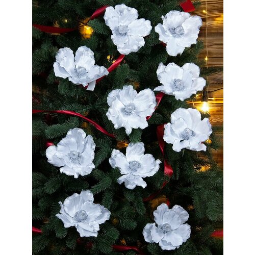 серебристый