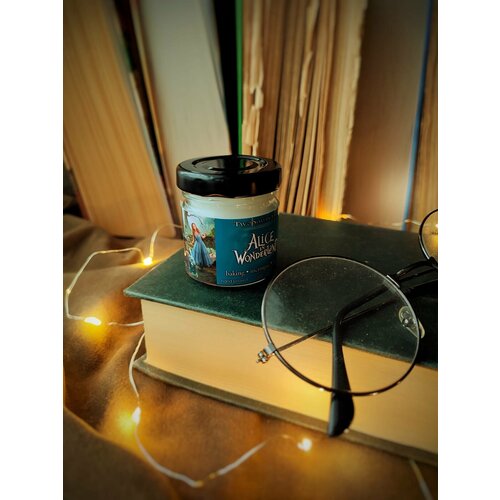 Ароматическая свеча TST Алиса в стране чудес, 40 мл.