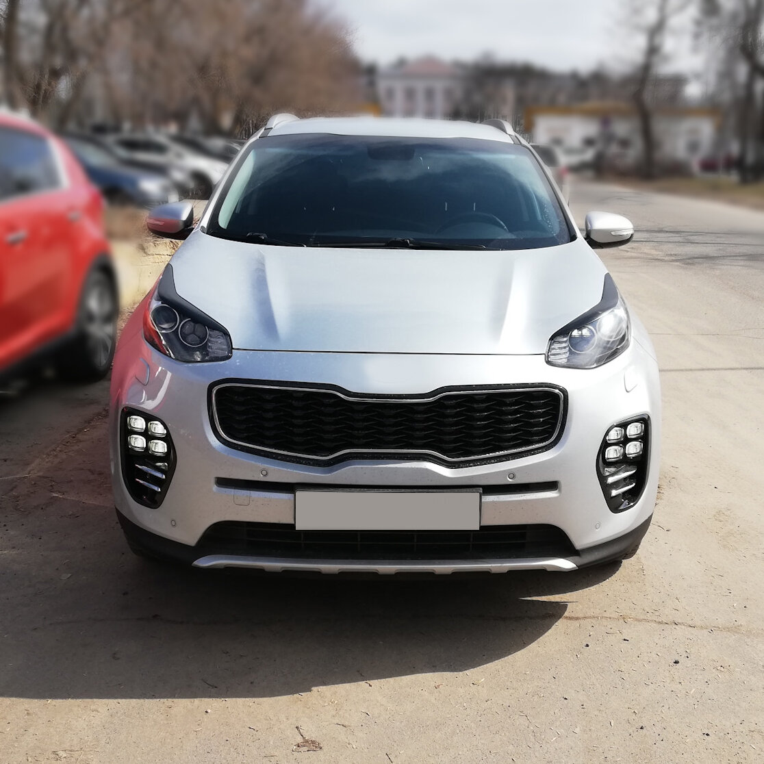 Накладки на передние фары (реснички) KIA Sportage 2016-2021 — фото 4