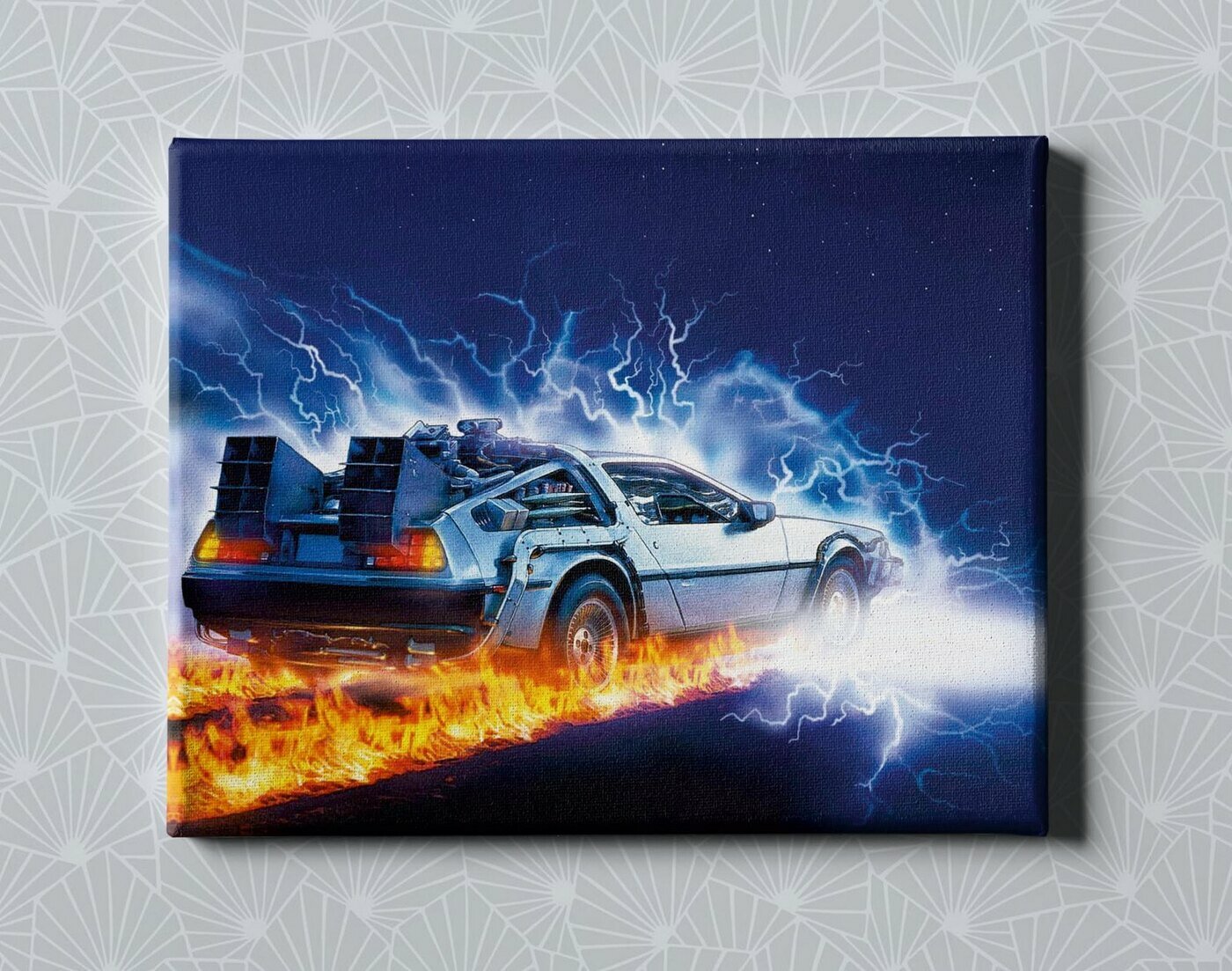 Интерьерный постер / Картина на стену / Картина в подарок для дома / Картина на холсте для интерьера - Фильм Назад в будщее DeLorean, размер 30х40см