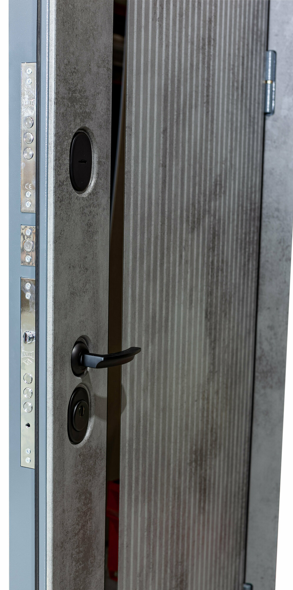 Дверь входная металлическая DIVA ДХ-46 2050x960 Левая Бетон темный - Д11 Белый Софт, тепло-шумоизоляция, антикоррозийная защита для квартиры - фотография № 4