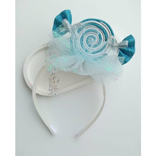 Ободок Конфетка голубая для девочек ручной работы/ Ободок на праздник ободок белая хризантема для девочек ручной работы