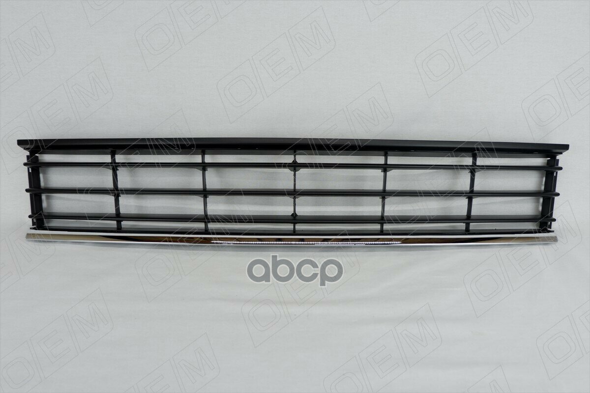 Решетка в бампер нижняя Volkswagen Passat B7 2010-2015 3AA853671A9B9