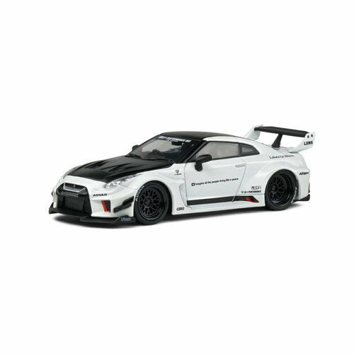 Nissan gt-r (R35) liberty walk body kit white flatblack