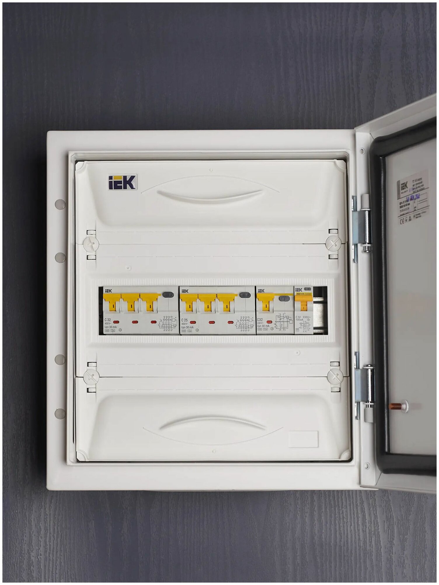 MAD22-6-016-C-30 Автоматический выключатель дифференциального тока трехполюсный + нейтраль C16 А 30 мА (тип A, 6 кА) IEK - фото №10