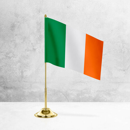настольный флаг ирландии на металлической подставке под серебро Настольный флаг Ирландии на металлической подставке под золото