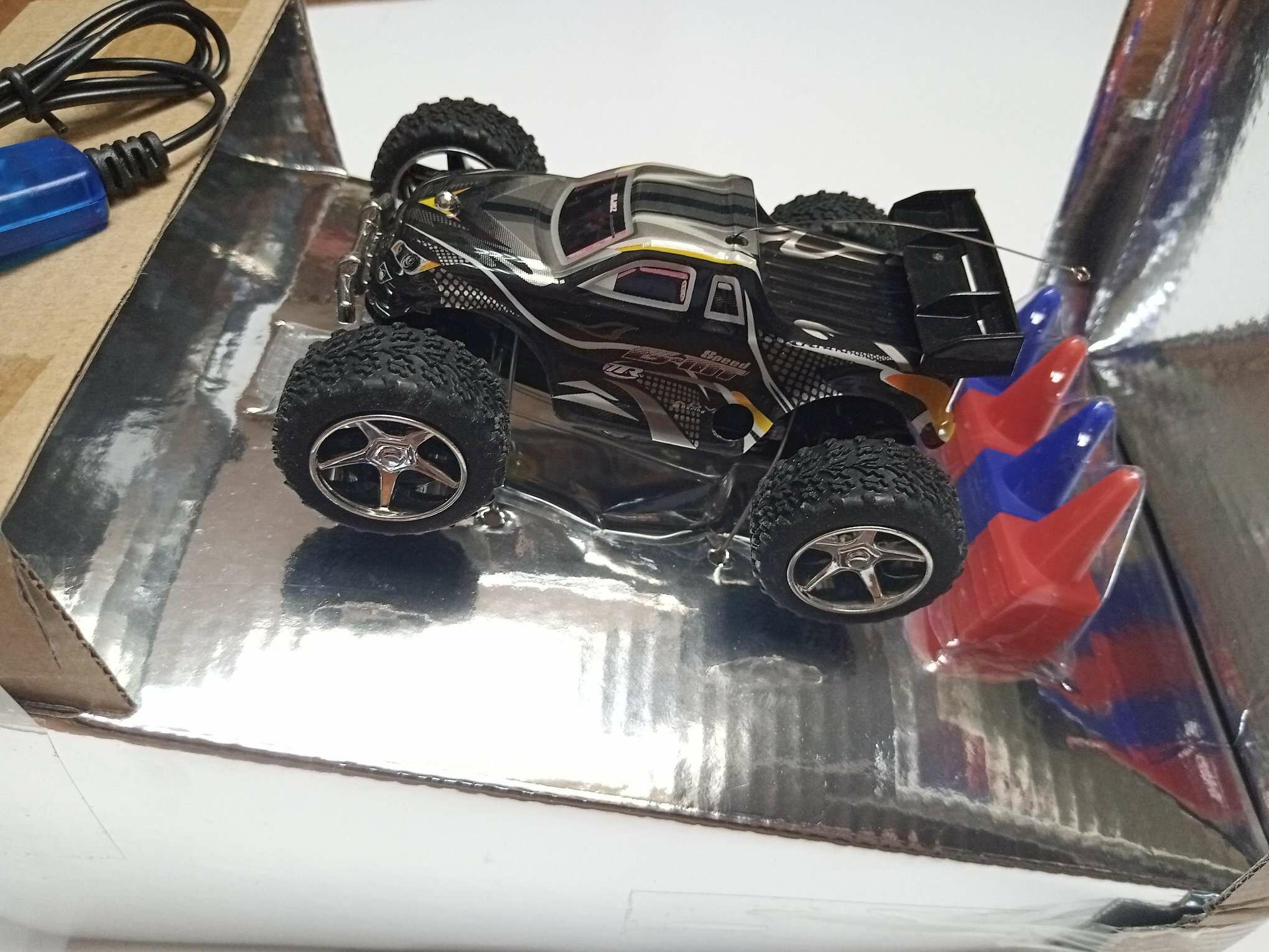 Машина на радиоуправлении