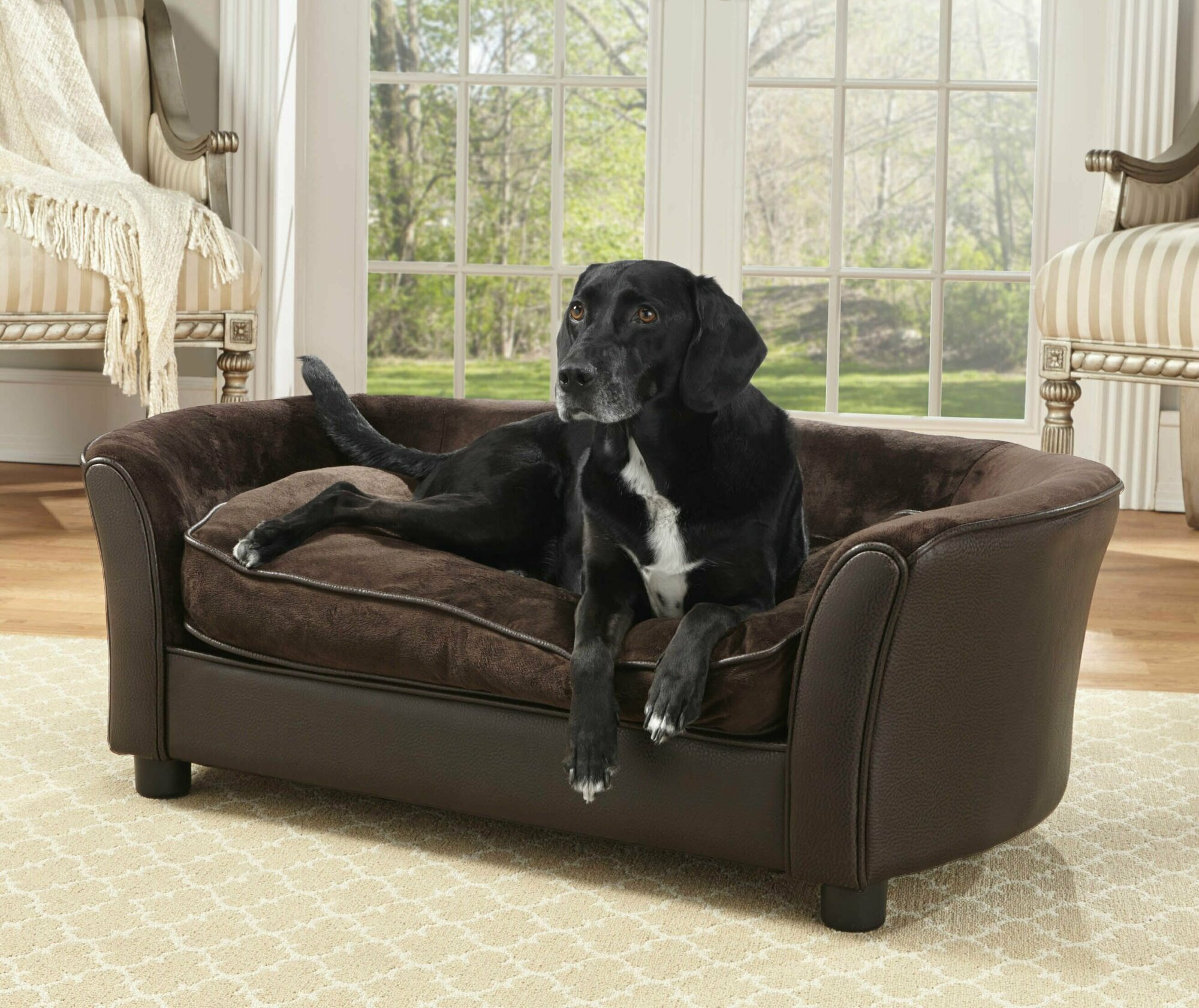 Диван лежак для собак FUNTIKSTORE "Вестминстер браун", 107x58x36, коричневый, для больших и средних пород собак