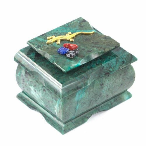 Шкатулка из зеленого камня змеевик 