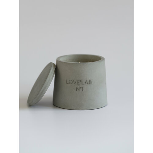 Свеча ароматическая LOVE'LAB №1 в подсвечнике, с крышкой, серая, арт. KSER112