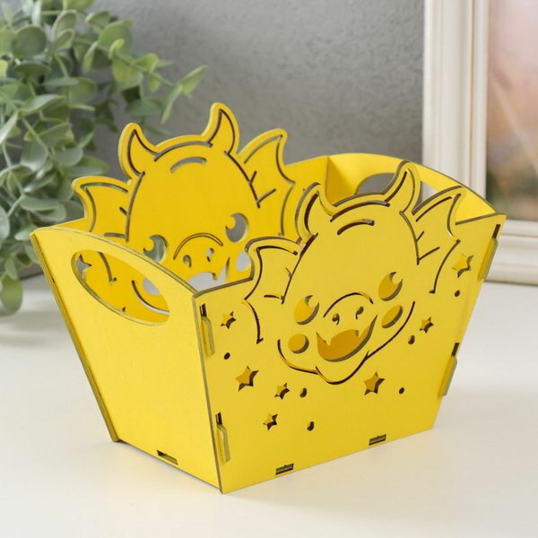 фото Корзинка-шкатулка "Мордочка дракона" жёлтый 18х12х14.5 см
