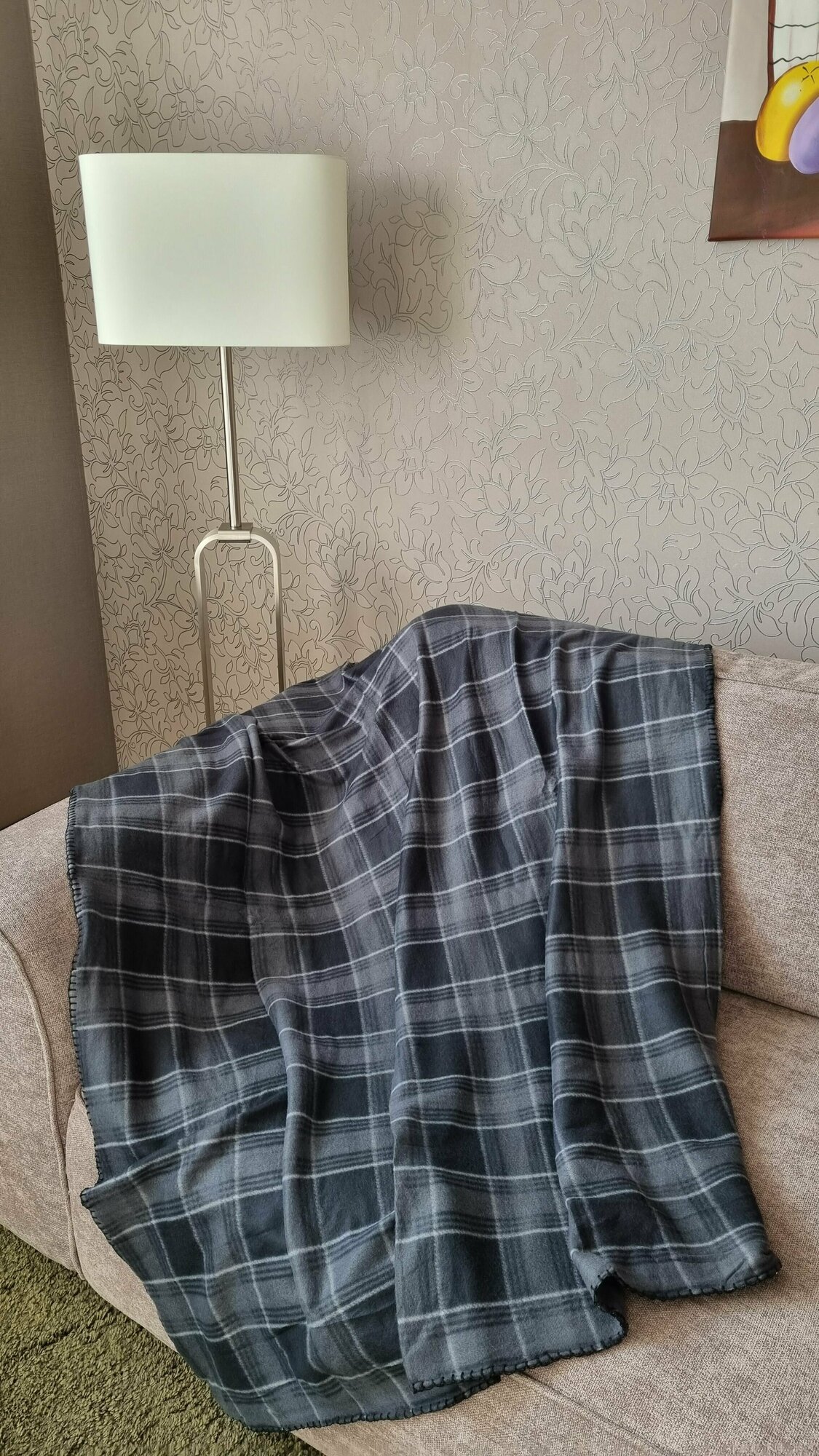 фото Плед флисовый PRIVE HOME 130х150 см для пикника, кофейни, дома и дачи.