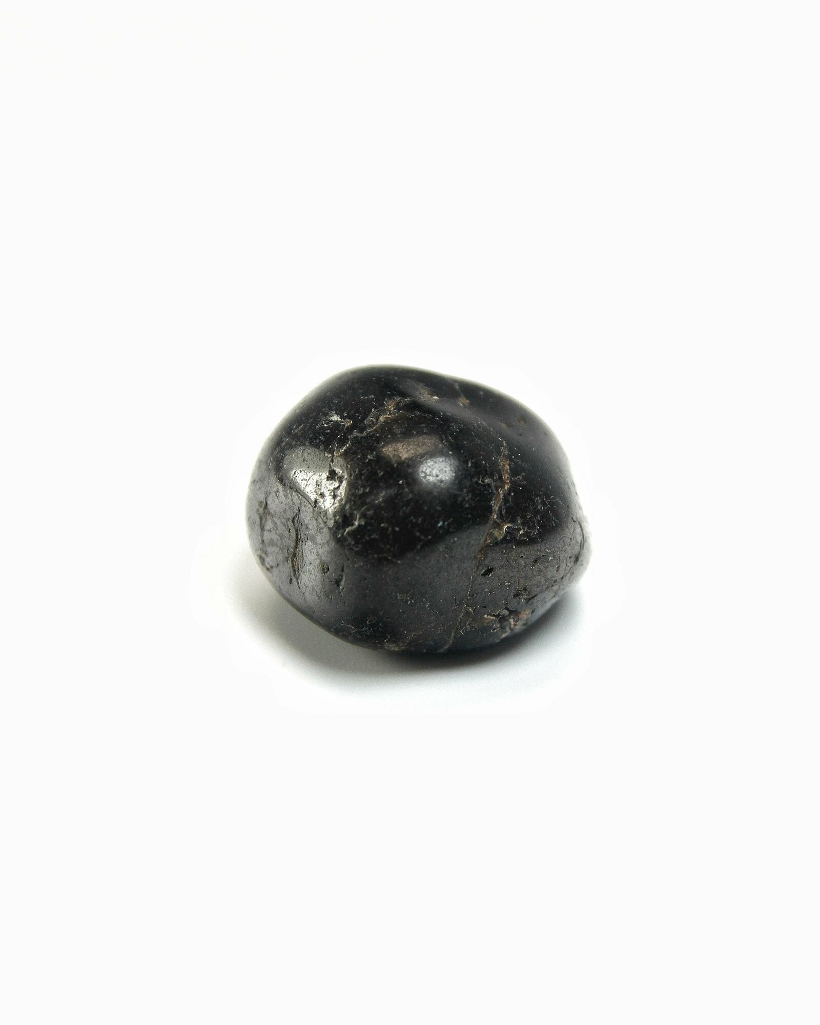 Гранат - 1.5-2 см, натуральный камень, галтовка, 1 шт - для декора, поделок, бижутерии