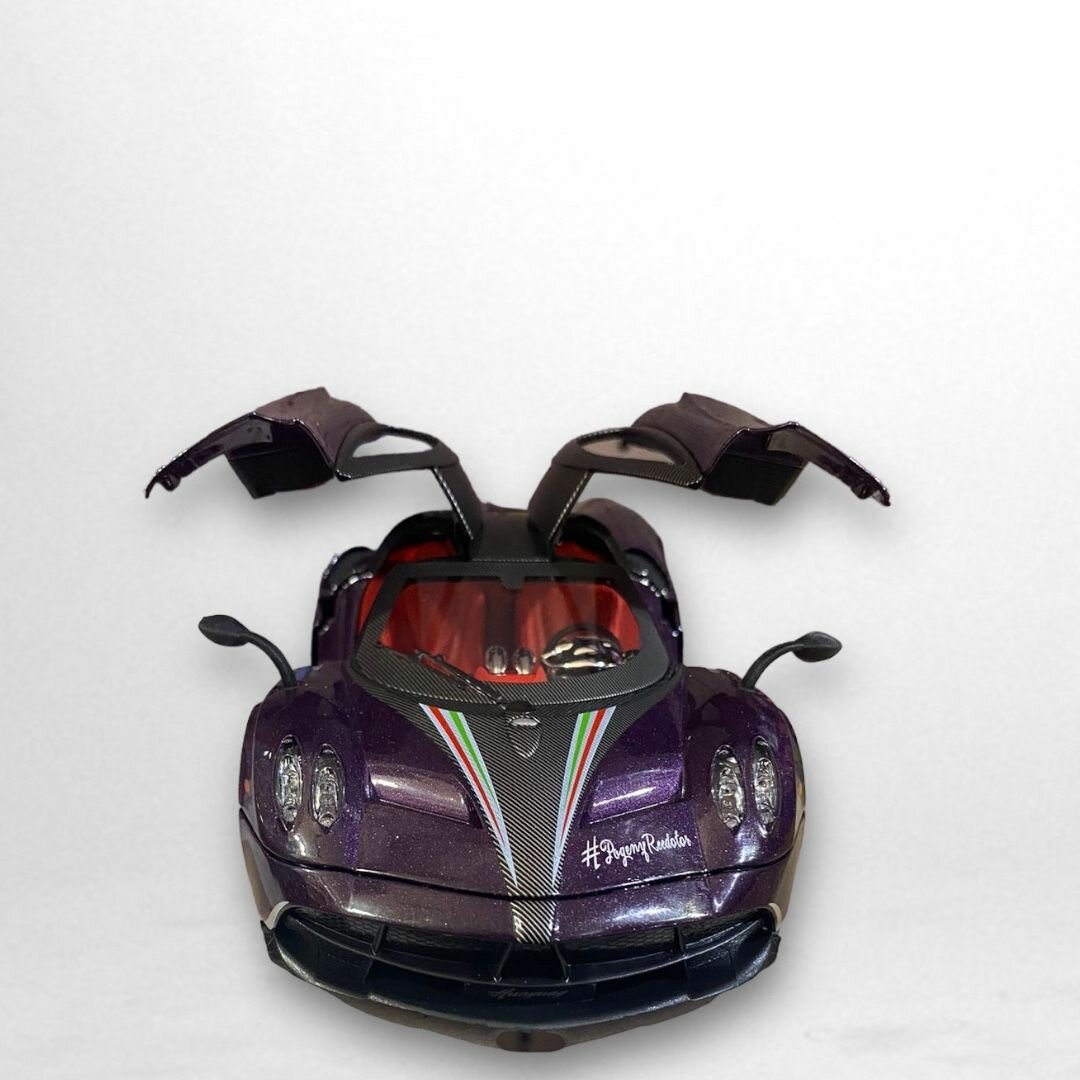 Коллекционная игрушечная модель автомобиля PAGANI HUAYRA