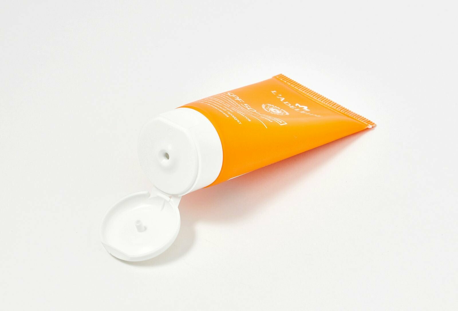 Крем солнцезащитный L'Adeleide Sunscreen Cream SPF50+ 50мл - фото №9
