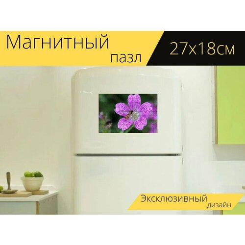 Магнитный пазл Цветок, оса, макрос на холодильник 27 x 18 см.