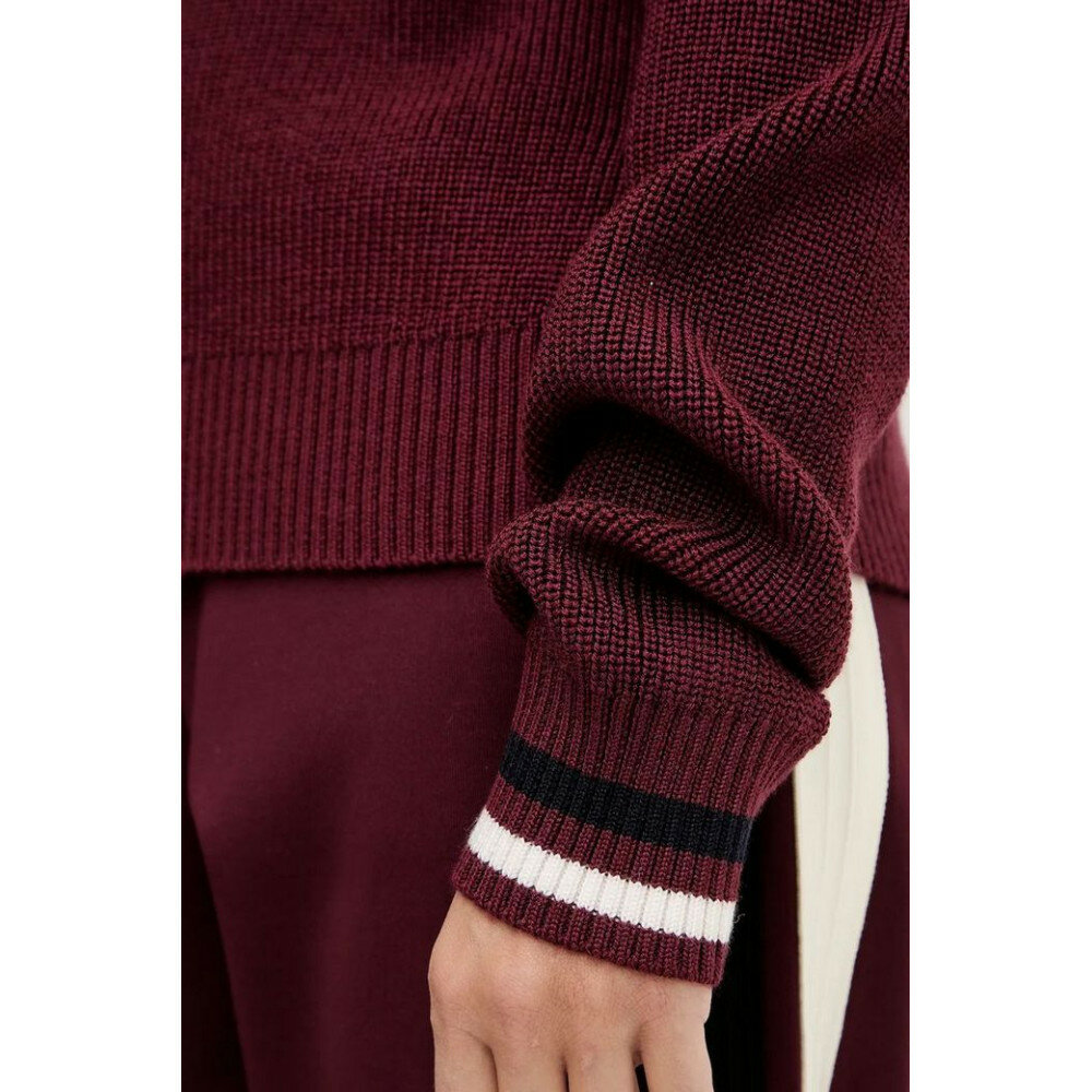 Пуловер GUESS, размер M, , фиолетовый — фото 1