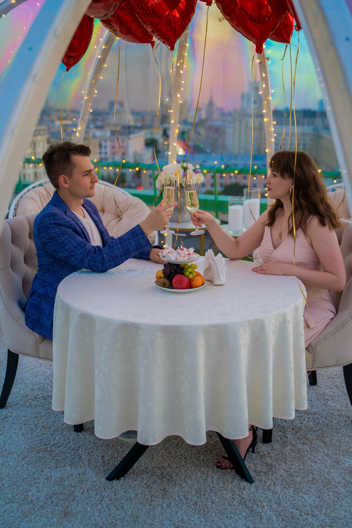 Романтическое свидание на крыше С видом на исторический центр москвы - Дневные сеансы (13:00–18:00)