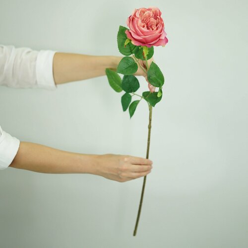 Роза с шипами искуственная розовая ветка
