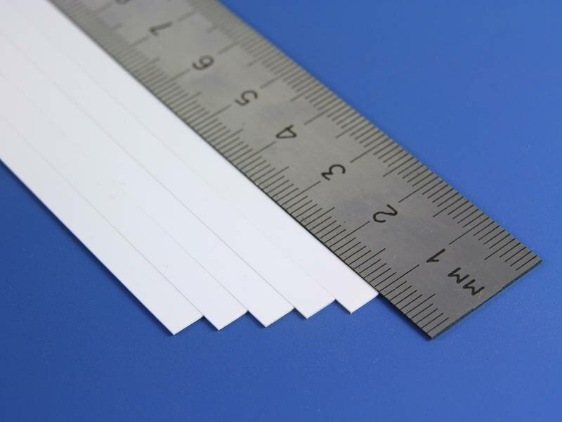 Полоска пластиковая для масштаба S 0.4х4.8 мм 10 шт