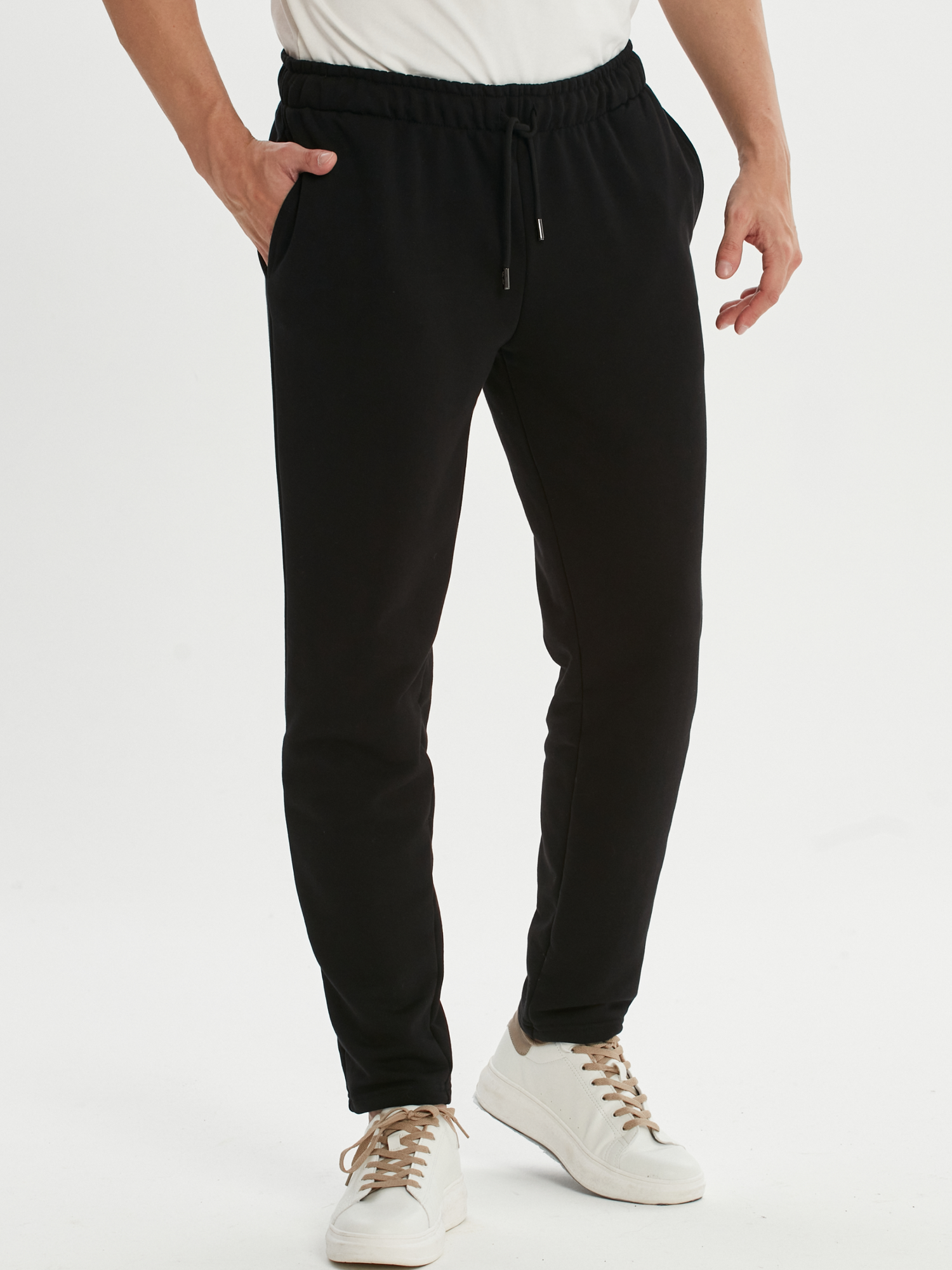 фото Брюки мужские спортивные прямые