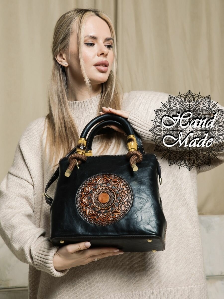 фото Сумка кожаная с орнаментом Hand-Made