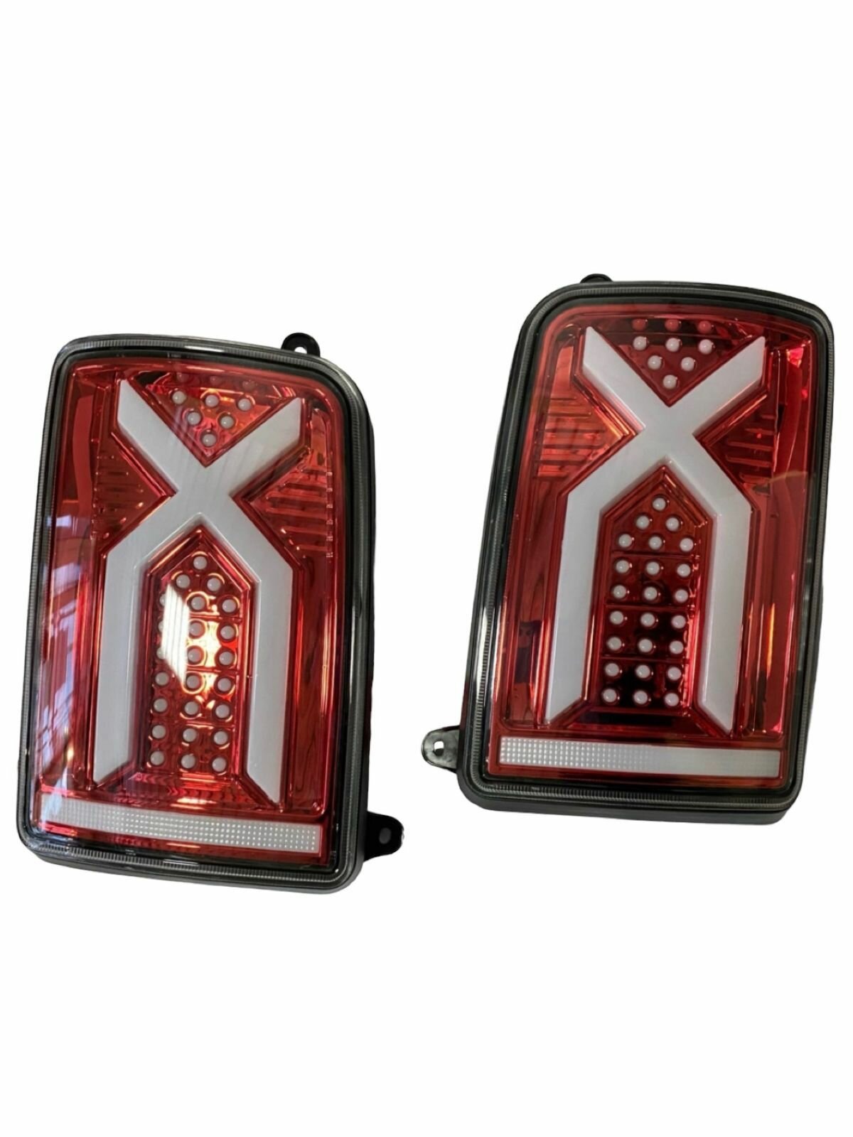 Тюнинг фонари задние на Ниву в стиле X-Style красные, 2 шт